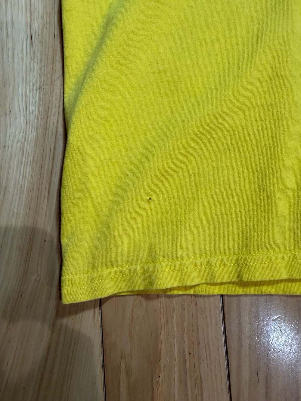 Vintage Y2K Yellow Nike Center Swoosh Graphic Tee - Picture 8 of 8